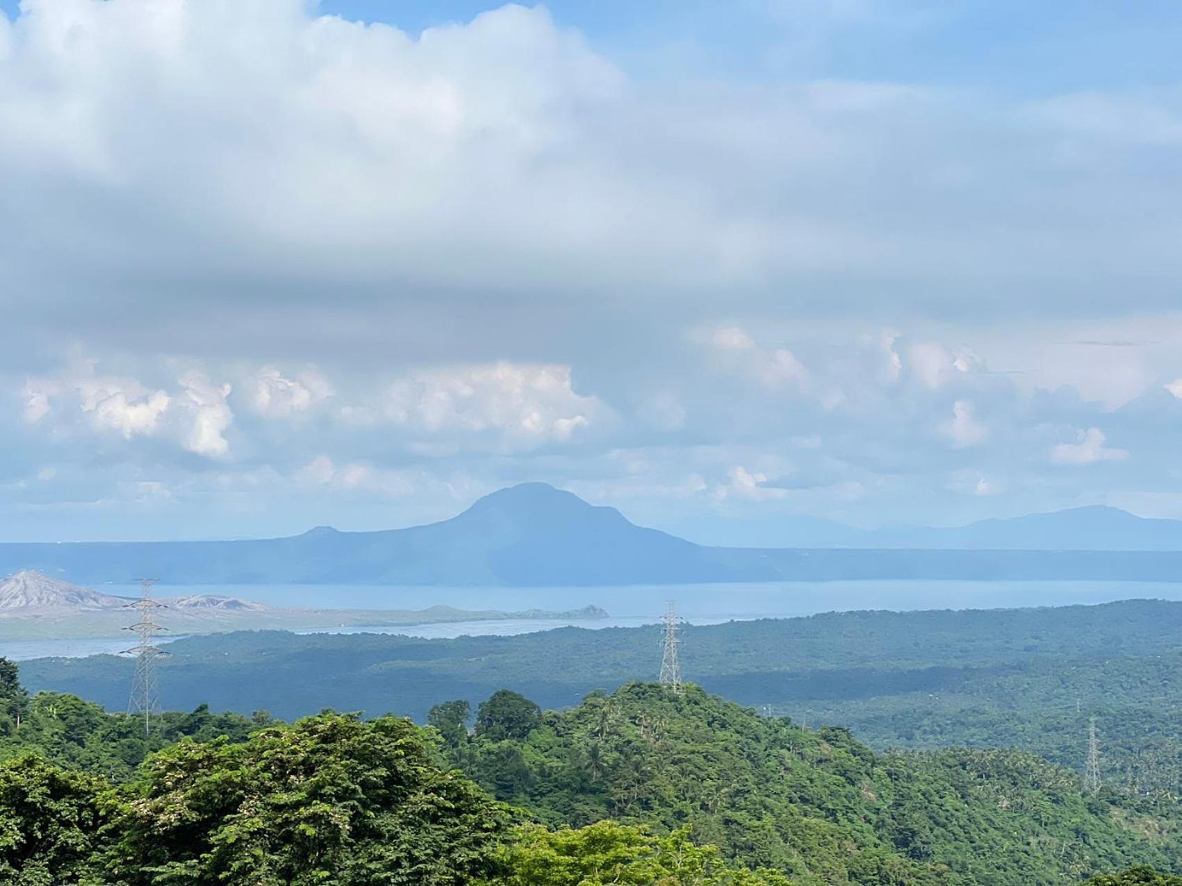 Splendido Tagagtay Taal Lake Staycation Free Parking Netflix No Free Pool Tagaytay City Екстер'єр фото
