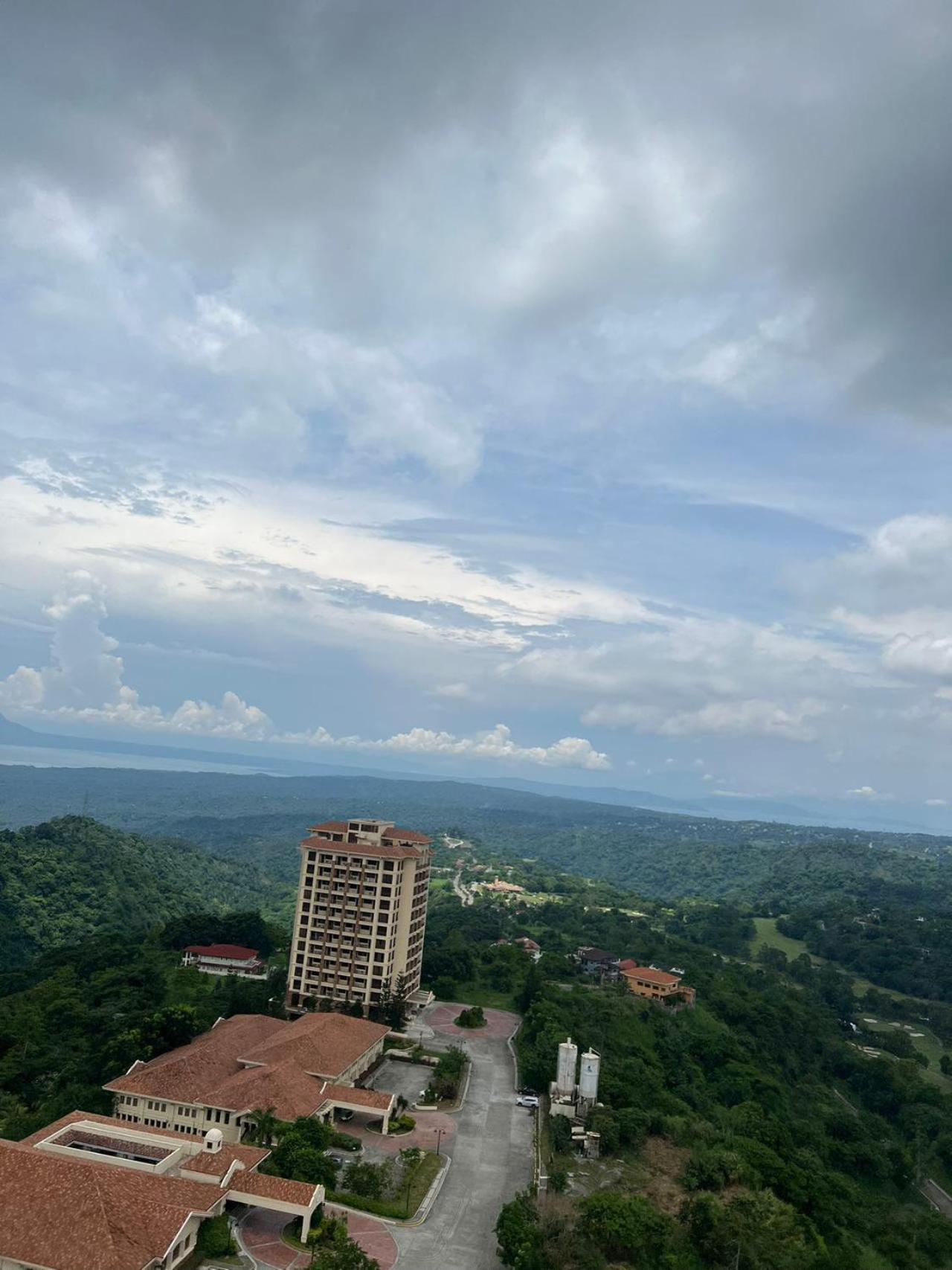Splendido Tagagtay Taal Lake Staycation Free Parking Netflix No Free Pool Tagaytay City Екстер'єр фото