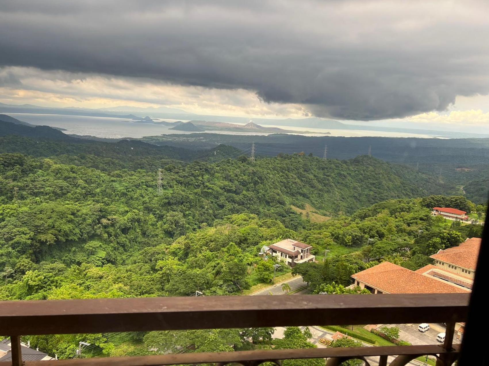 Splendido Tagagtay Taal Lake Staycation Free Parking Netflix No Free Pool Tagaytay City Екстер'єр фото